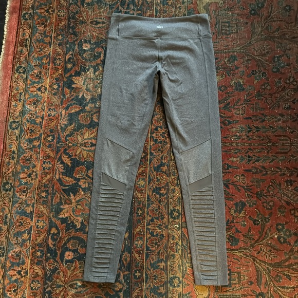 AlO yoga leggings - Picture 11 of 16